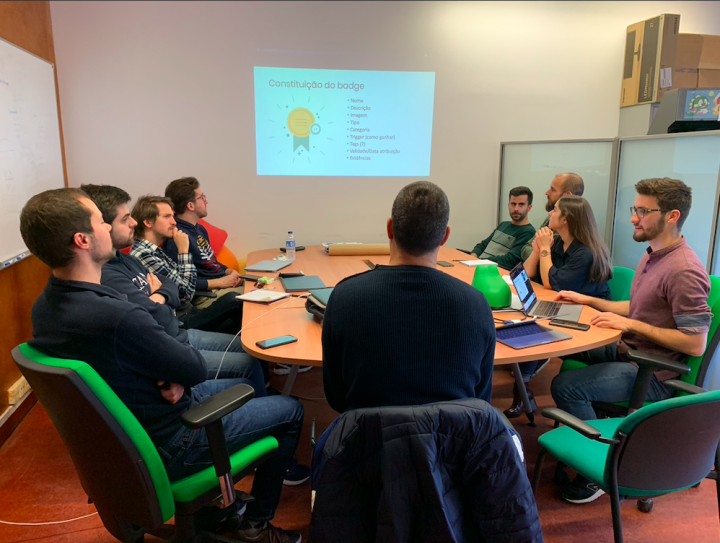 Equipas SEDUCE 2.0, Campus e GPS reunidas para integrar novas funcionalidades nas plataformas miOne, campus e GPS
