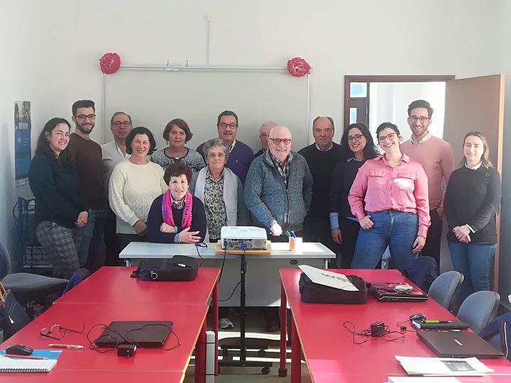 The online community miOne arrives for the adult learners at the University of Third Age  of Esmoriz